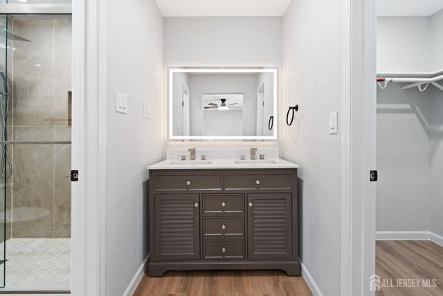 4-F Lincoln Lane, South Brunswick, NJ 08810