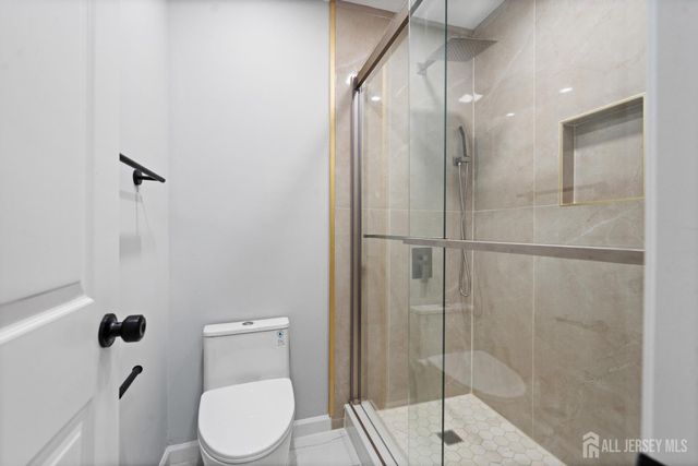 4-F Lincoln Lane, South Brunswick, NJ 08810