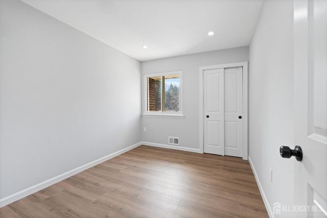 4-F Lincoln Lane, South Brunswick, NJ 08810