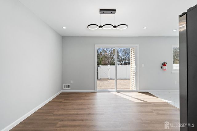 4-F Lincoln Lane, South Brunswick, NJ 08810