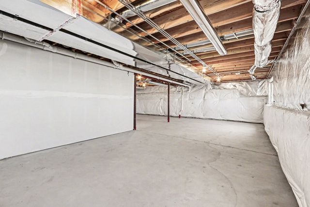 413 Hathaway Lane, Oswego, IL 60543