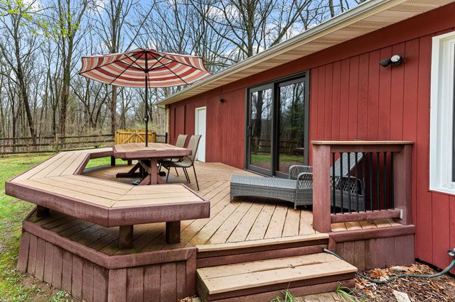 250 Scottshill Road, Milford Charter Twp, MI 48381