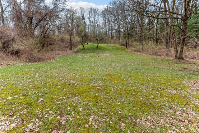 250 Scottshill Road, Milford Charter Twp, MI 48381
