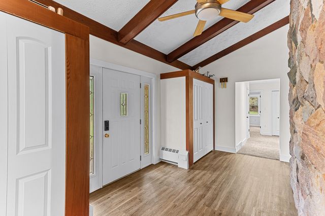 250 Scottshill Road, Milford Charter Twp, MI 48381