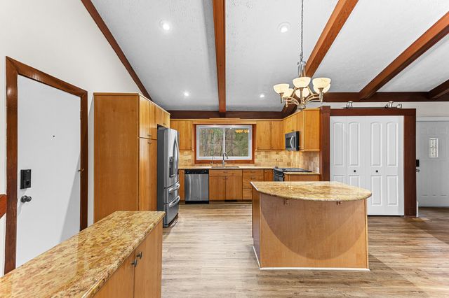 250 Scottshill Road, Milford Charter Twp, MI 48381