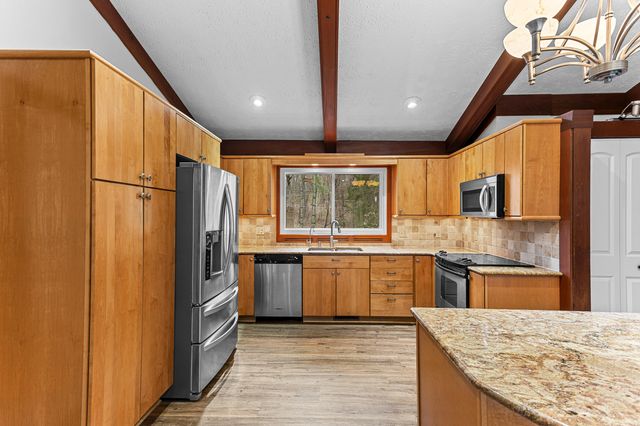 250 Scottshill Road, Milford Charter Twp, MI 48381
