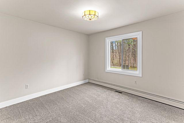 250 Scottshill Road, Milford Charter Twp, MI 48381