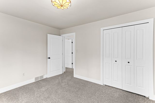 250 Scottshill Road, Milford Charter Twp, MI 48381