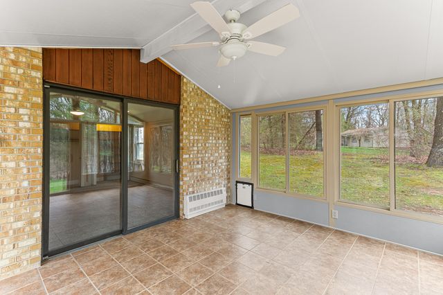 250 Scottshill Road, Milford Charter Twp, MI 48381