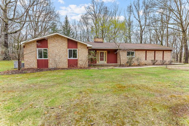 250 Scottshill Road, Milford Charter Twp, MI 48381