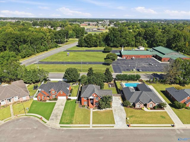 1906 Colony Way SW, Decatur, AL 35603