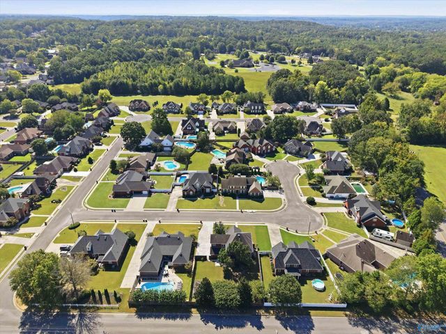 1906 Colony Way SW, Decatur, AL 35603