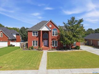 1906 Colony Way SW, Decatur, AL 35603
