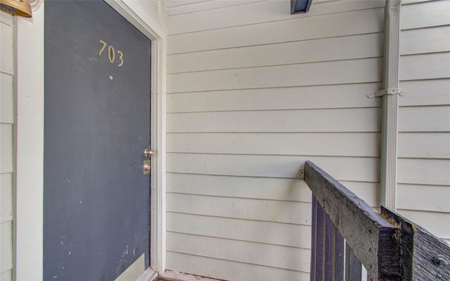 9009 Richmond Avenue 703, Houston, TX 77063