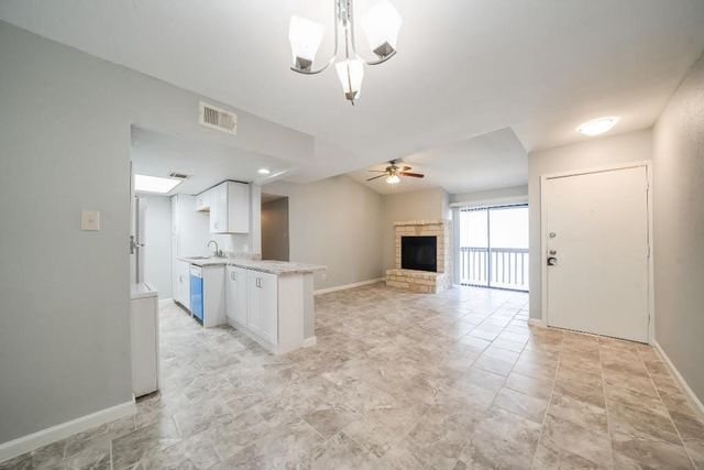 9009 Richmond Avenue 703, Houston, TX 77063