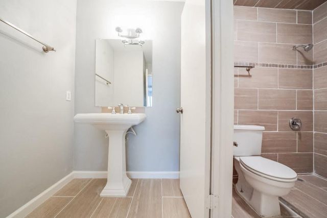 9009 Richmond Avenue 703, Houston, TX 77063