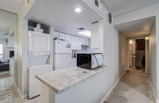 9009 Richmond Avenue 703, Houston, TX 77063