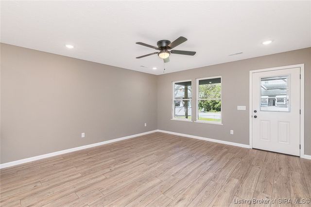 633 W Cherry Street, Scottsburg, IN 47170