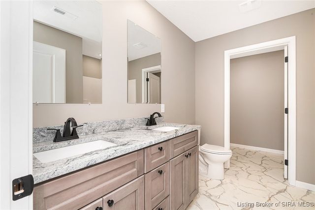 633 W Cherry Street, Scottsburg, IN 47170