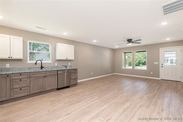 633 W Cherry Street, Scottsburg, IN 47170