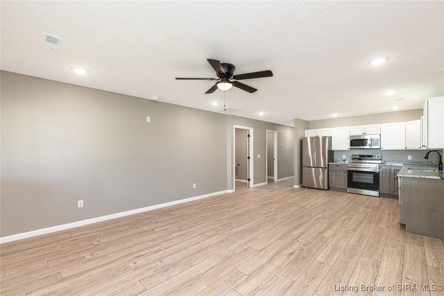 633 W Cherry Street, Scottsburg, IN 47170