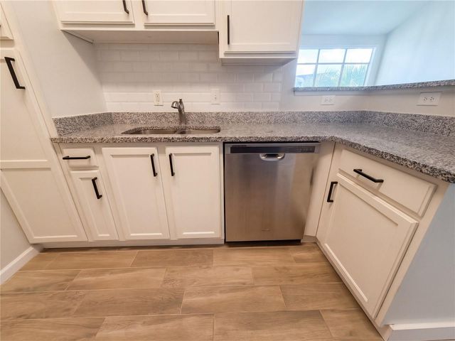 4802 51ST STREET W 411, Bradenton, FL 34210