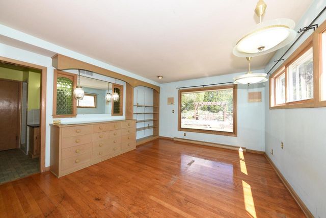N48W16806 Lisbon ROAD, Menomonee Falls, WI 53051