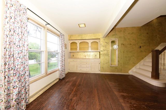 N48W16806 Lisbon ROAD, Menomonee Falls, WI 53051