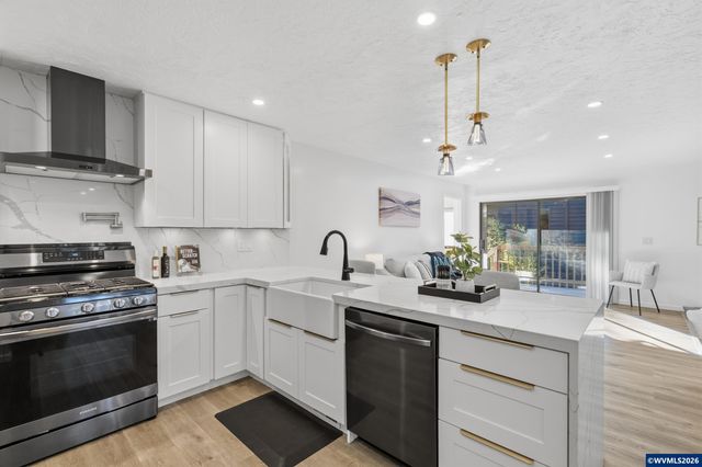 4293 NW Elmwood Dr, Corvallis, OR 97330