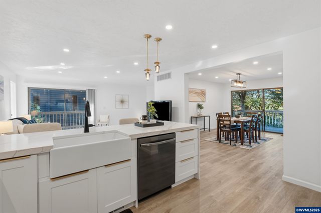 4293 NW Elmwood Dr, Corvallis, OR 97330