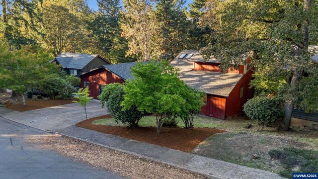 4293 NW Elmwood Dr, Corvallis, OR 97330