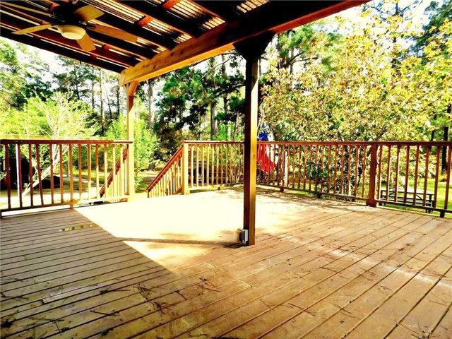 1095 Elm Crest Drive, New Ulm, TX 78950