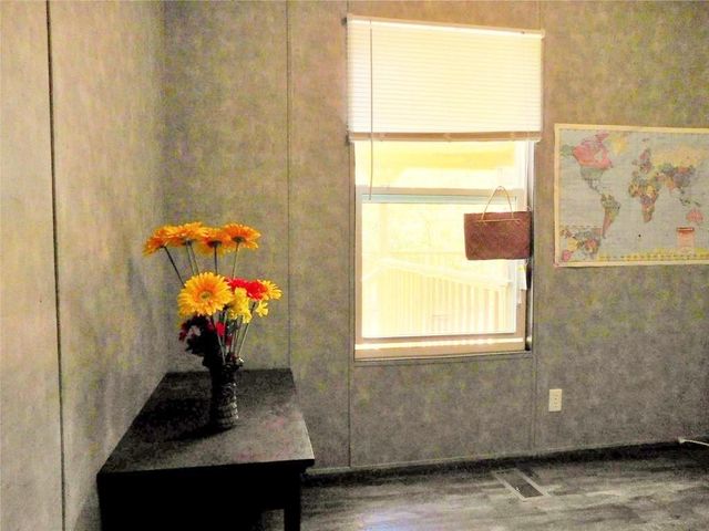 1095 Elm Crest Drive, New Ulm, TX 78950