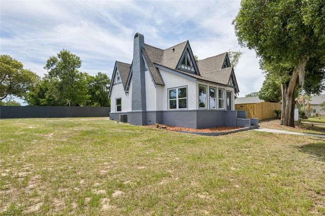 1326 EAST AVENUE, Clermont, FL 34711