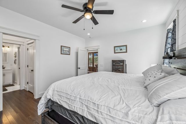 1602 White Oak Rd, Stewart, TN 37175