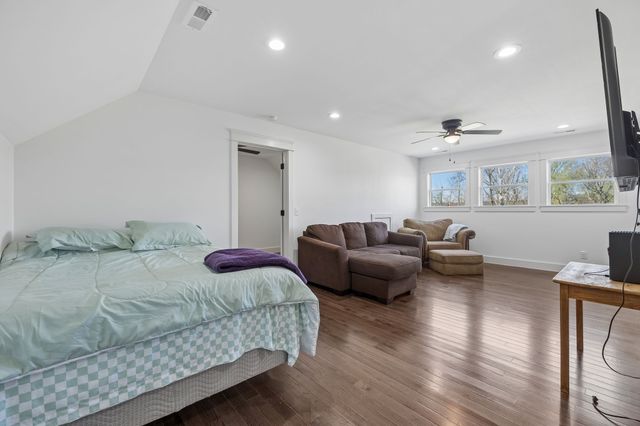 1602 White Oak Rd, Stewart, TN 37175