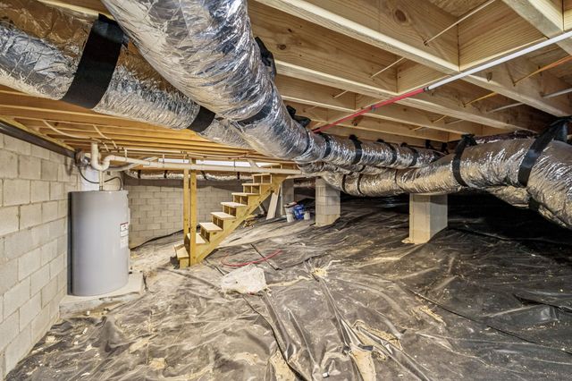 1602 White Oak Rd, Stewart, TN 37175