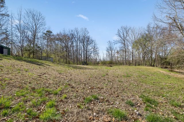 1602 White Oak Rd, Stewart, TN 37175