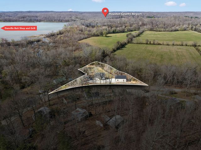 1602 White Oak Rd, Stewart, TN 37175