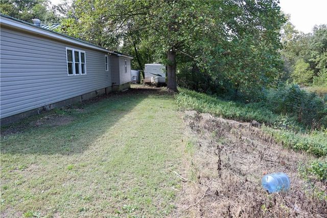 10693 Snavely Road, Elm Springs, AR 72762