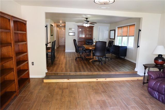 10693 Snavely Road, Elm Springs, AR 72762