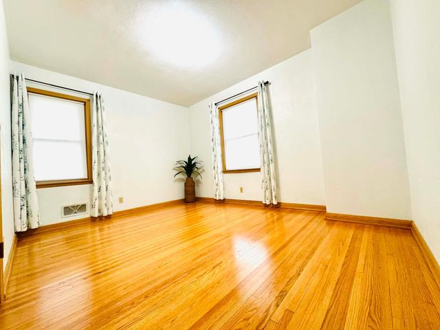 465 Ruth Street N, Saint Paul, MN 55119