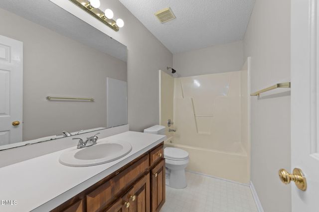 6112 Walnut Glen Drive, Willow Springs, NC 27592