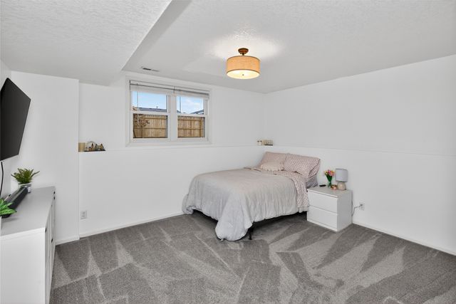 301 NE Mandy Lane, Ankeny, IA 50021