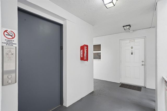 9451 Evergreen Place 203, Davie, FL 33324