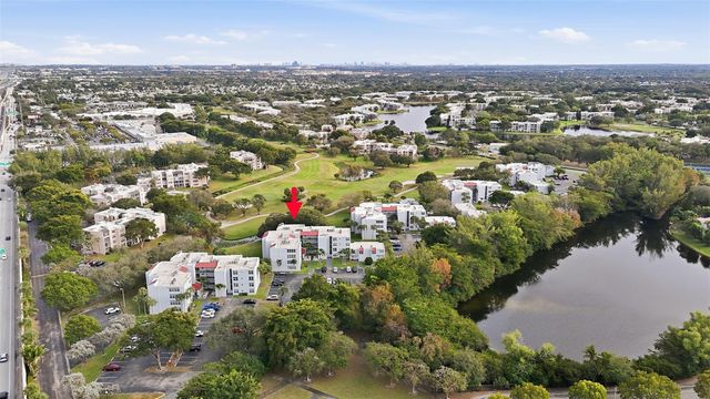 9451 Evergreen Place 203, Davie, FL 33324