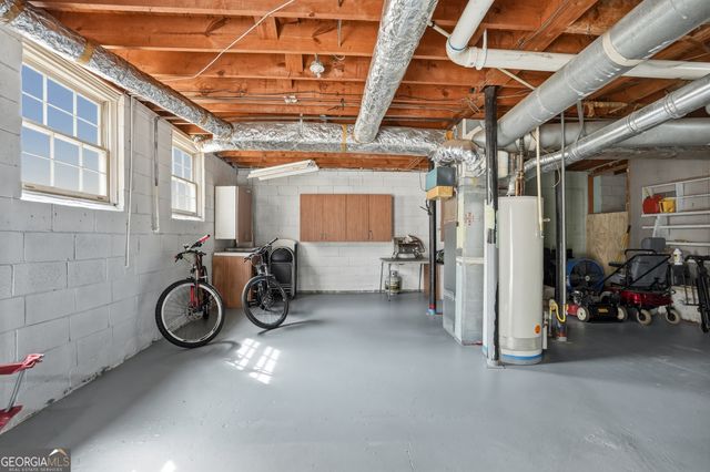 552 Ben Court SW, Lilburn, GA 30047