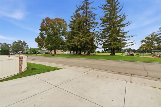 5658 Kermit Ln, Stockton, CA 95207