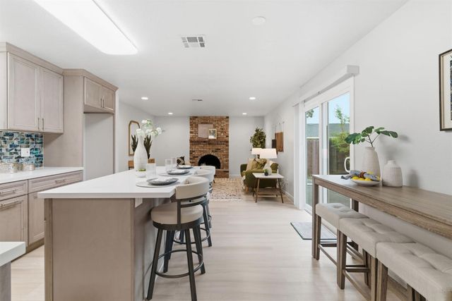 5658 Kermit Ln, Stockton, CA 95207