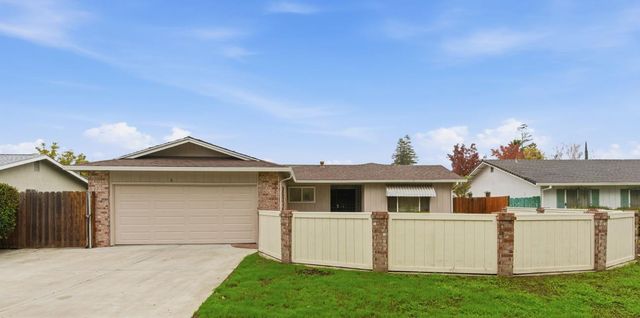 5658 Kermit Ln, Stockton, CA 95207